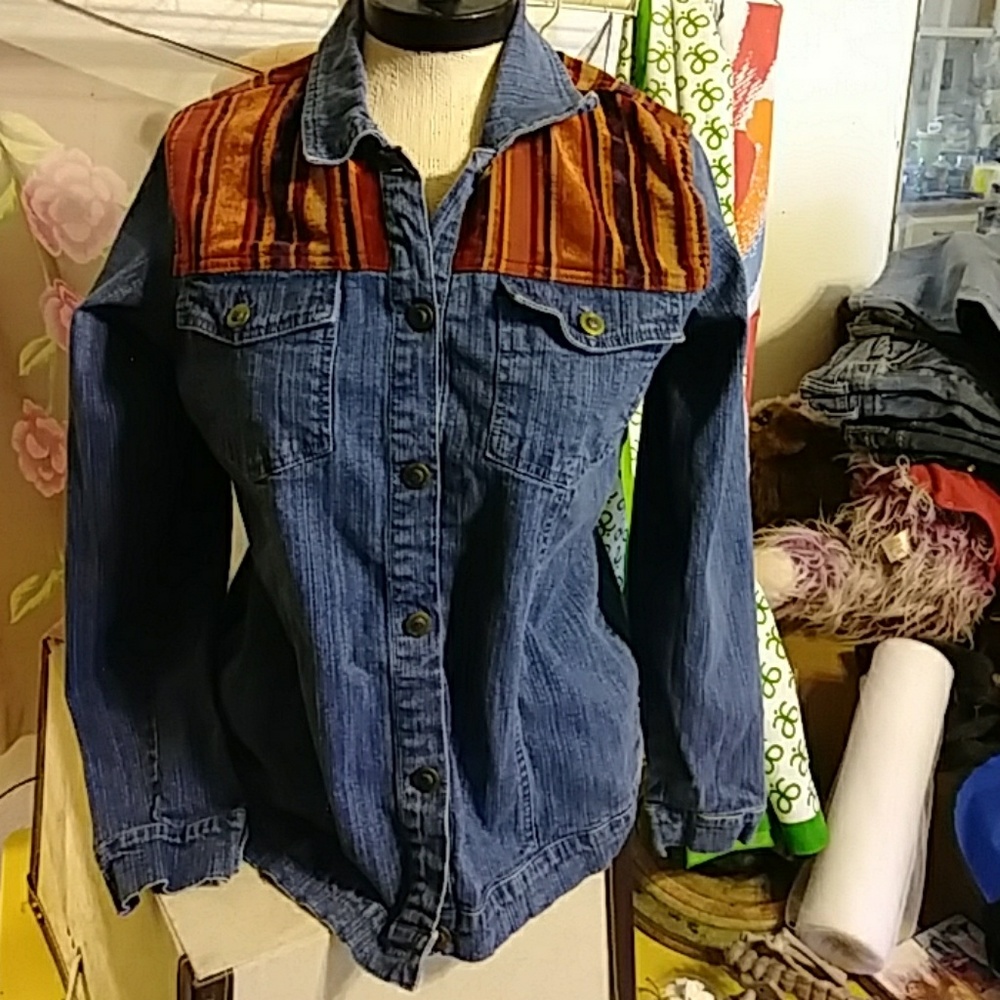 Womens Jean denim Jacket Sz L outerwear top Country Western Garden Long Sleeve